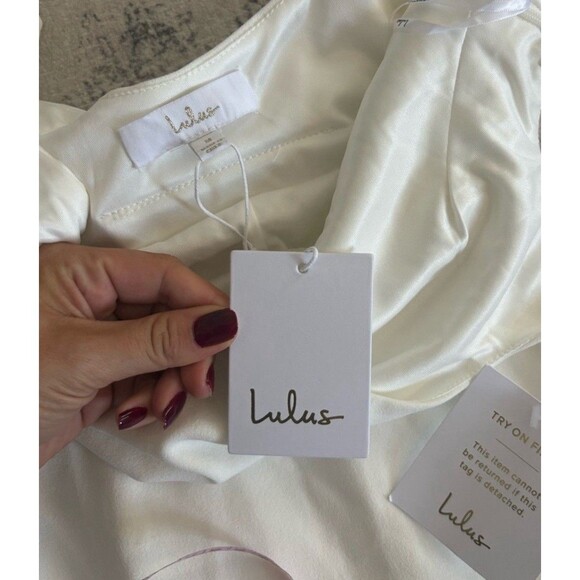 Lulus Eloquent Endearment White Long Sleeve Backless Maxi Dress Size Medium NWT - Picture 4 of 9